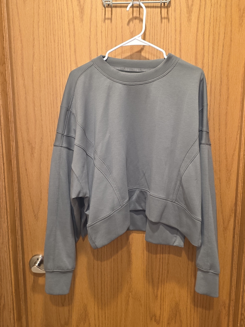 Relaxed Crop Sweatshirt in Olive